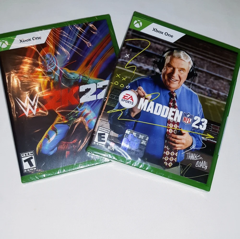 Xbox One Limited Sport Bundle WWE22/Madden NFL 23 - Picture 1 of 3